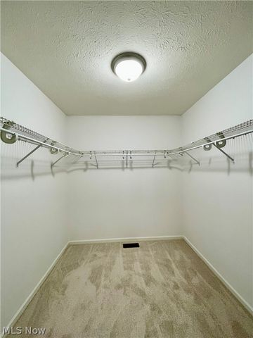 8820 Chaucer Boulevard, Broadview Heights, OH 44147