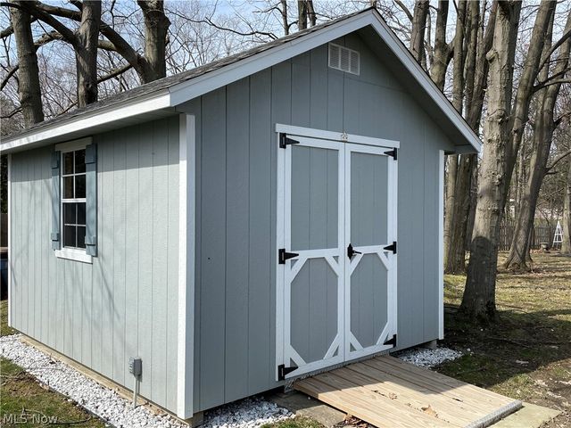 8820 Chaucer Boulevard, Broadview Heights, OH 44147