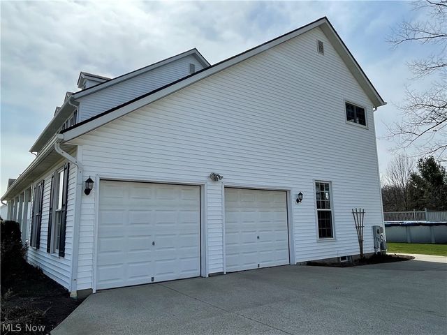 8820 Chaucer Boulevard, Broadview Heights, OH 44147