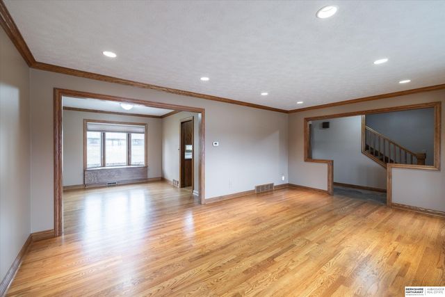 13125 Normandy Circle, Omaha, NE 68137