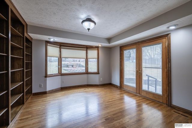 13125 Normandy Circle, Omaha, NE 68137