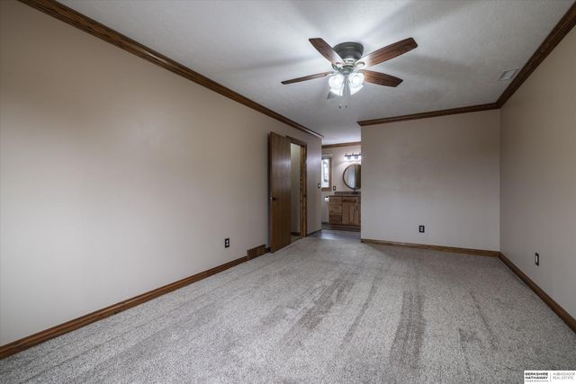 13125 Normandy Circle, Omaha, NE 68137