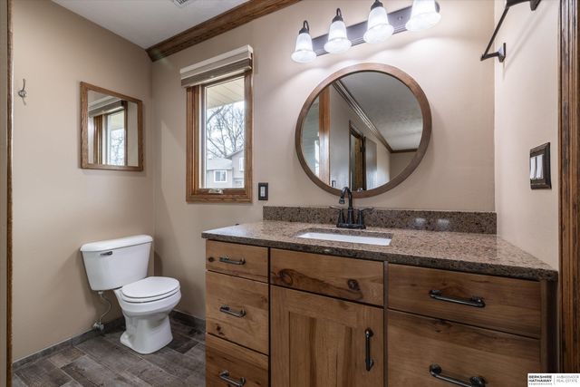 13125 Normandy Circle, Omaha, NE 68137