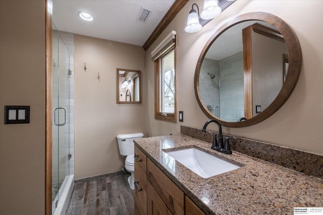 13125 Normandy Circle, Omaha, NE 68137