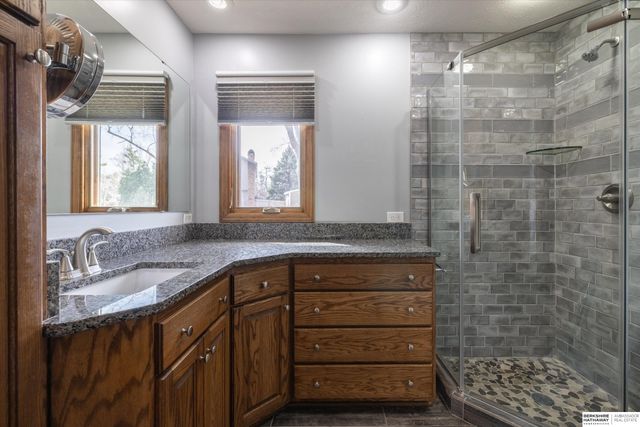 13125 Normandy Circle, Omaha, NE 68137