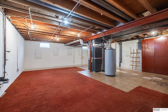 13125 Normandy Circle, Omaha, NE 68137