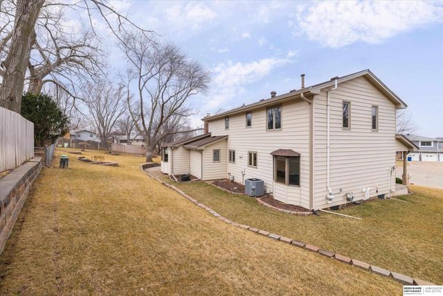 13125 Normandy Circle, Omaha, NE 68137