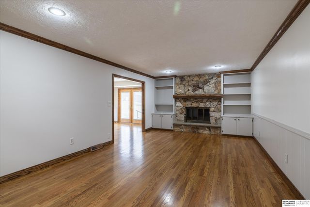 13125 Normandy Circle, Omaha, NE 68137