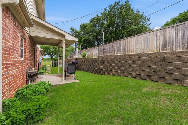 209 Arapaho W, Sherman, TX 75092