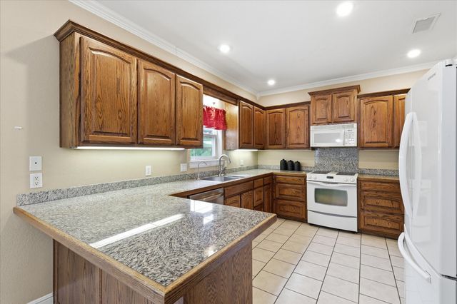 209 Arapaho W, Sherman, TX 75092