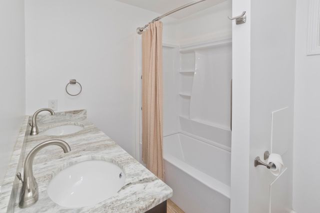 76 Somers Road, East Longmeadow, MA 01028
