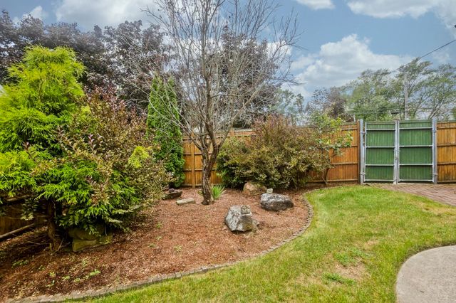 76 Somers Road, East Longmeadow, MA 01028