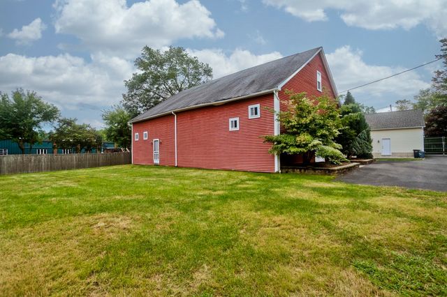 76 Somers Road, East Longmeadow, MA 01028