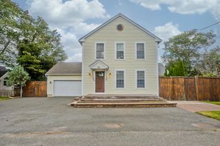 76 Somers Road, East Longmeadow, MA 01028