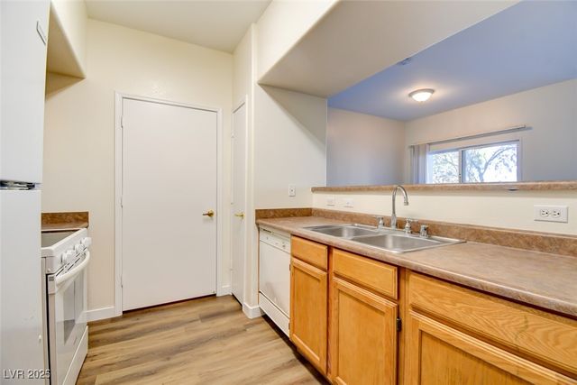 7255 West Sunset Road 1030, Las Vegas, NV 89113