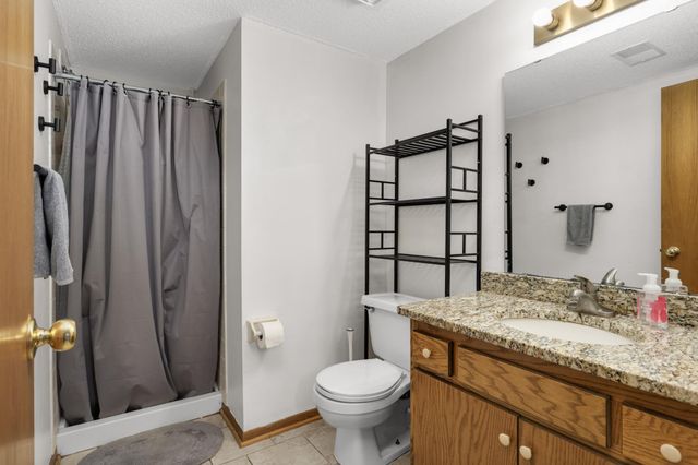 7654 12th Street N, Oakdale, MN 55128