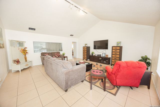 9623 Geronimo Oaks, San Antonio, TX 78254