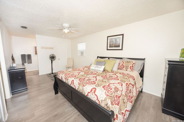 9623 Geronimo Oaks, San Antonio, TX 78254