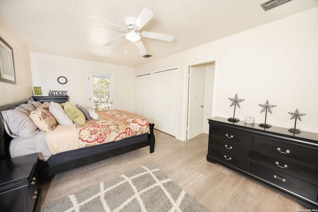 9623 Geronimo Oaks, San Antonio, TX 78254