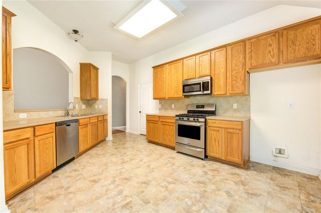 9227 Hidden Lake E, Magnolia, TX 77354