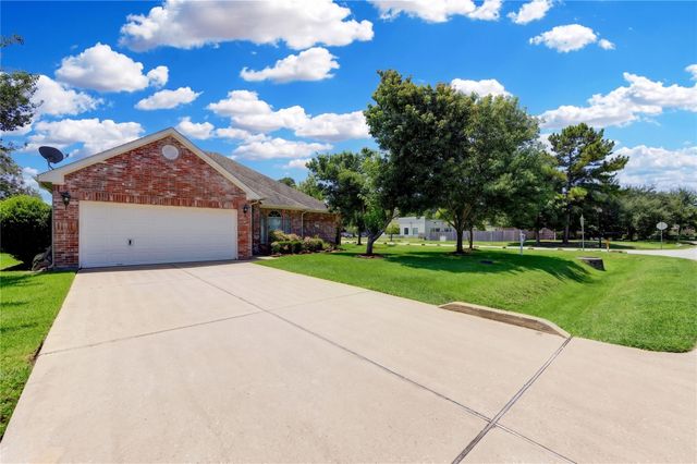 9227 Hidden Lake E, Magnolia, TX 77354