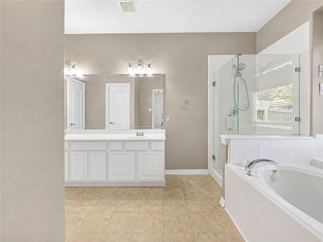 9227 Hidden Lake E, Magnolia, TX 77354