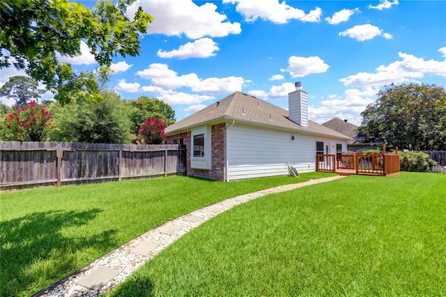 9227 Hidden Lake E, Magnolia, TX 77354