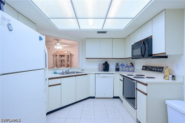 565 Beachwalk CIR T104, Naples, FL 34108