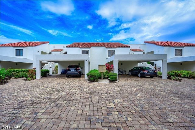 565 Beachwalk CIR T104, Naples, FL 34108