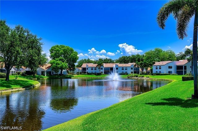 565 Beachwalk CIR T104, Naples, FL 34108