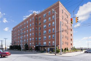 560 W # 1R, Long Beach, NY 11561