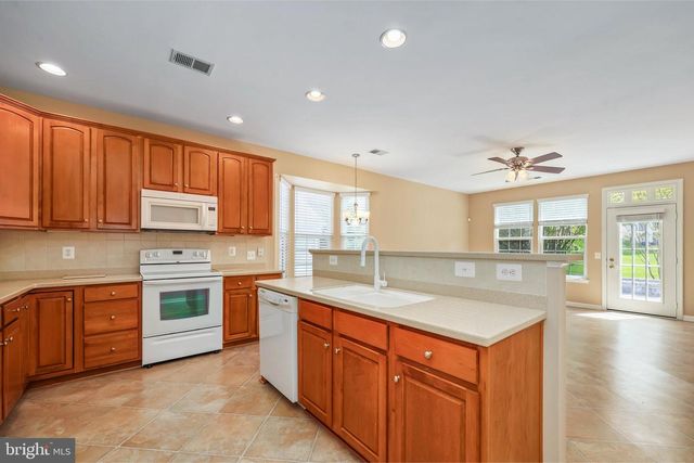 4046 LUNAR ECLIPSE DR, Dumfries, VA 22025