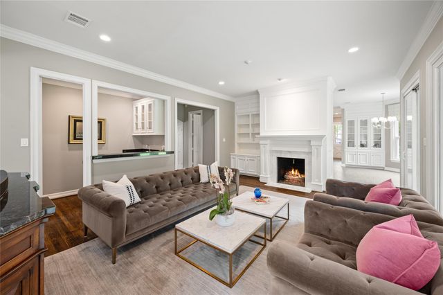 1 Ourlane Court, Houston, TX 77024