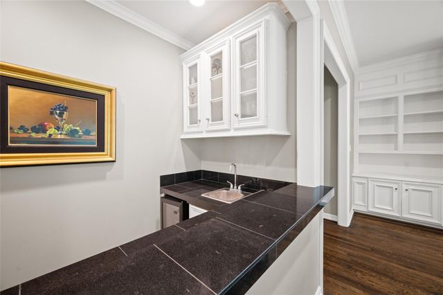 1 Ourlane Court, Houston, TX 77024