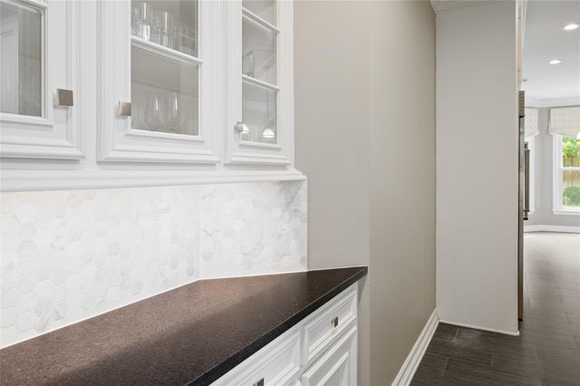 1 Ourlane Court, Houston, TX 77024