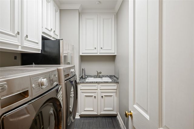 1 Ourlane Court, Houston, TX 77024
