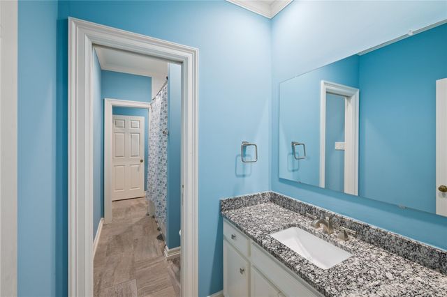 1 Ourlane Court, Houston, TX 77024