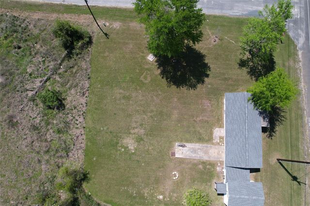 754 Yaupon Cove Drive, Onalaska, TX 77360