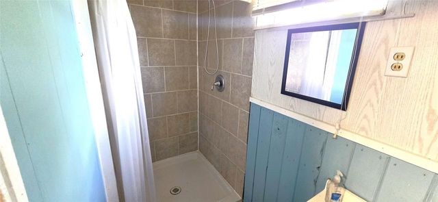754 Yaupon Cove Drive, Onalaska, TX 77360