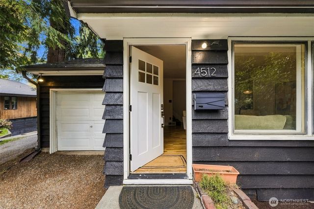 4512 SW Director Place, Seattle, WA 98136