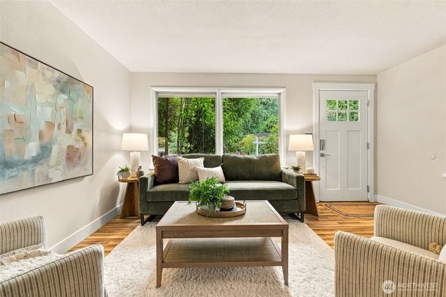 4512 SW Director Place, Seattle, WA 98136