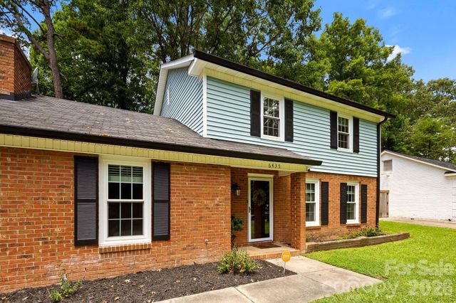 6435 Bridlewood Lane, Charlotte, NC 28215