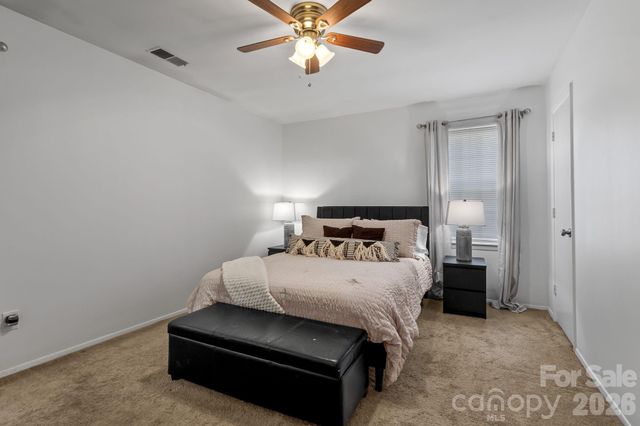 6435 Bridlewood Lane, Charlotte, NC 28215