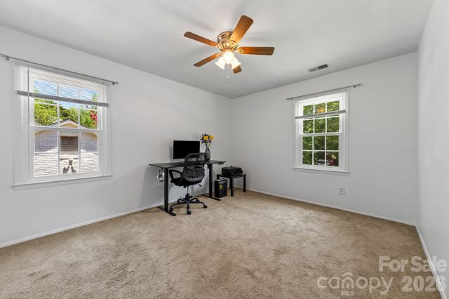 6435 Bridlewood Lane, Charlotte, NC 28215