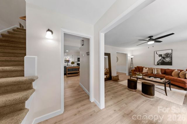 6435 Bridlewood Lane, Charlotte, NC 28215