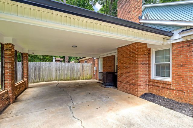6435 Bridlewood Lane, Charlotte, NC 28215