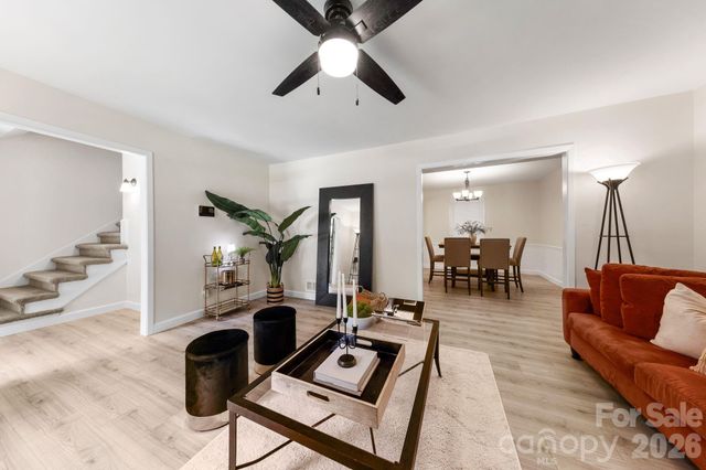 6435 Bridlewood Lane, Charlotte, NC 28215
