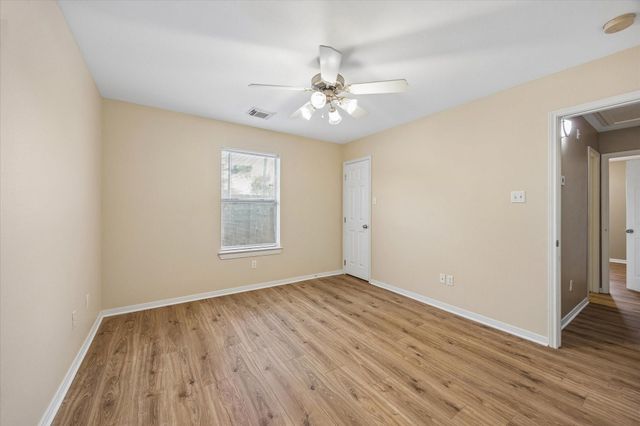 4341 Country Club Drive, Dickinson, TX 77539