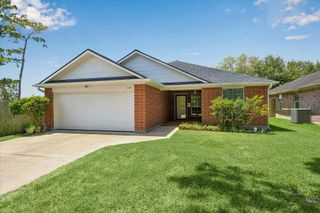 4341 Country Club Drive, Dickinson, TX 77539