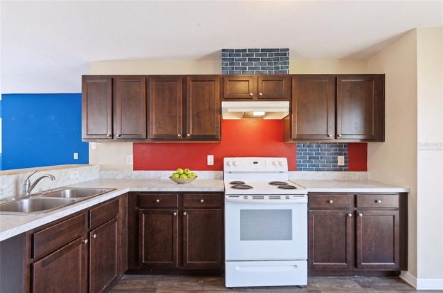 1520 9TH STREET SE, Ruskin, FL 33570